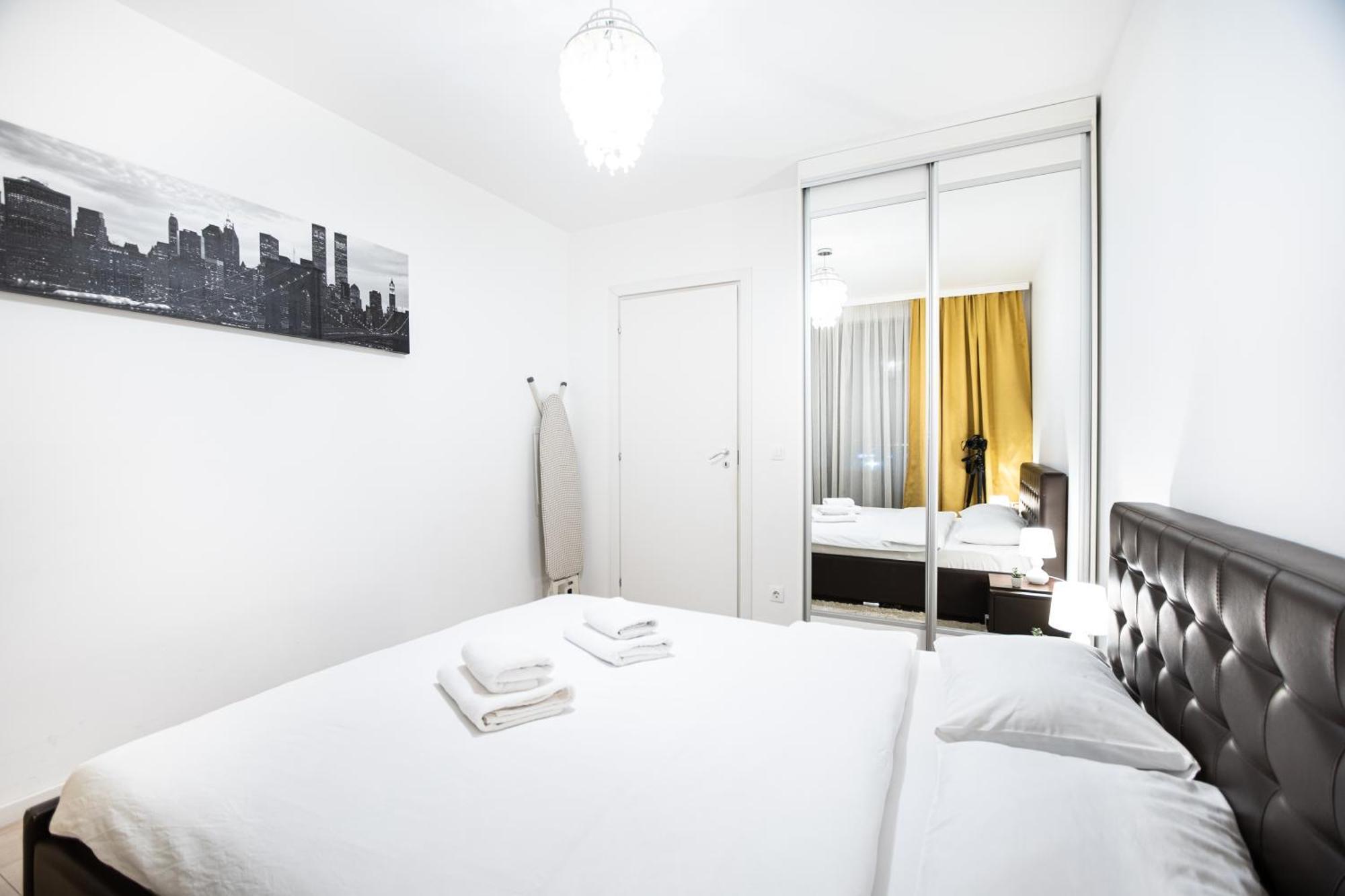 Opal Luxury Aviatiei Leilighet Bucureşti Eksteriør bilde